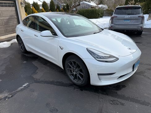 Used 2019 Tesla Model 3 Long Range image 8