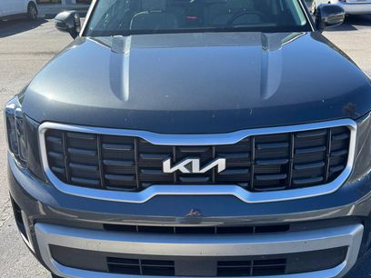 Used 2024 Kia Telluride S w/ S Sunroof Package