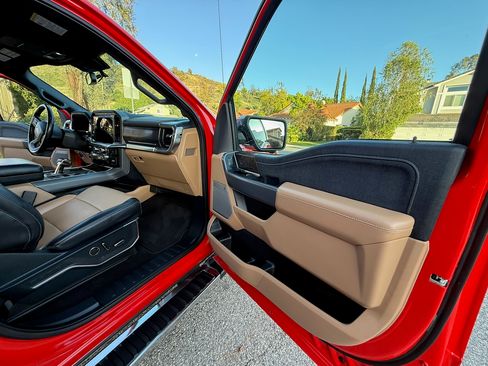 Used 2021 Ford F150 Lariat w/ Equipment Group 502A High RWD image 30