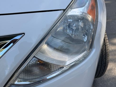 Used 2017 Nissan Versa S FWD image 15
