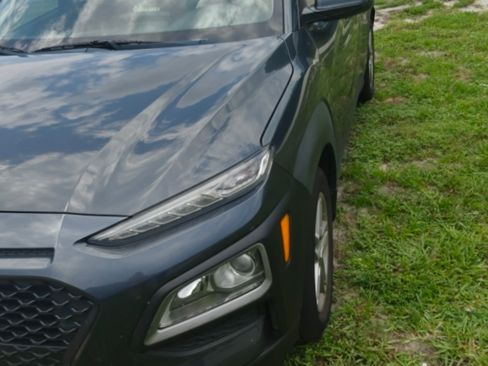 Used 2020 Hyundai Kona SE w/ Cargo Package FWD image 12