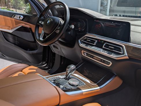 Used 2019 BMW X5 xDrive50i w/ Premium Package 2 AWD/4WD image 6