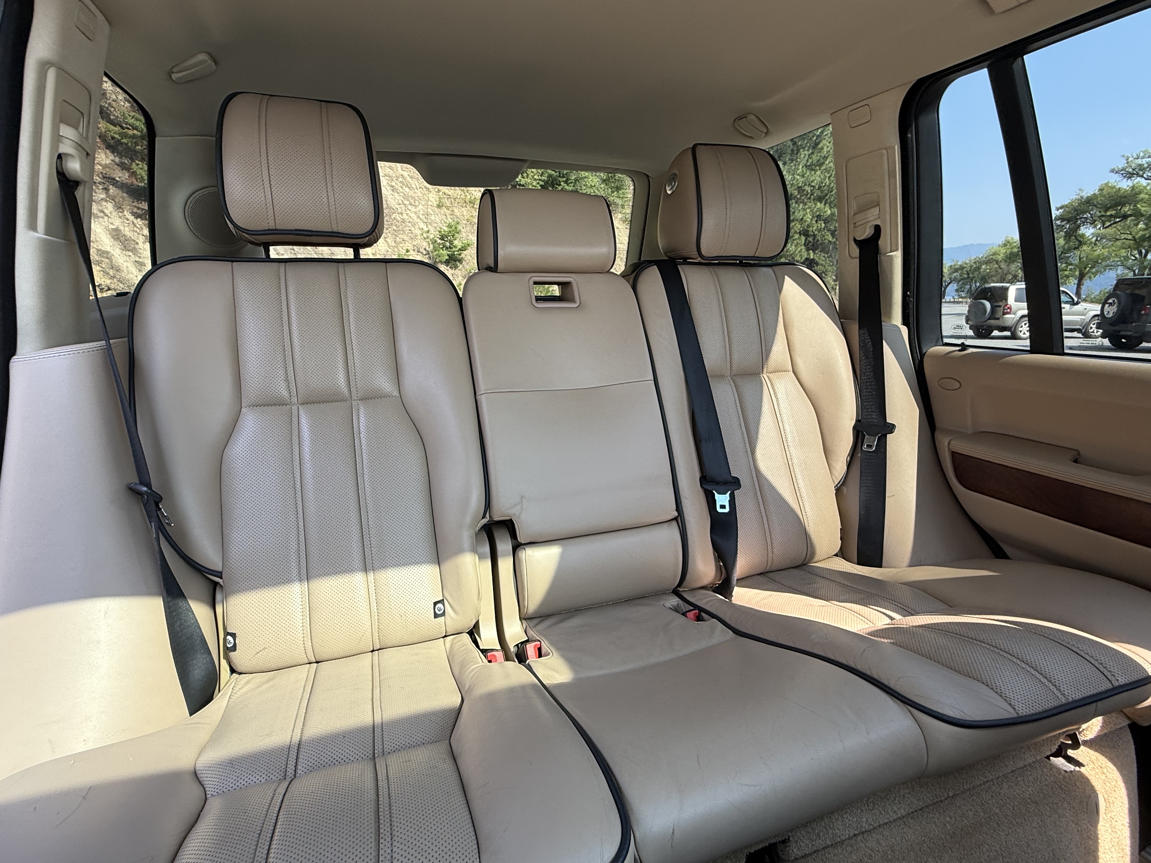 Used 2011 Land Rover Range Rover HSE LUX AWD/4WD image 8