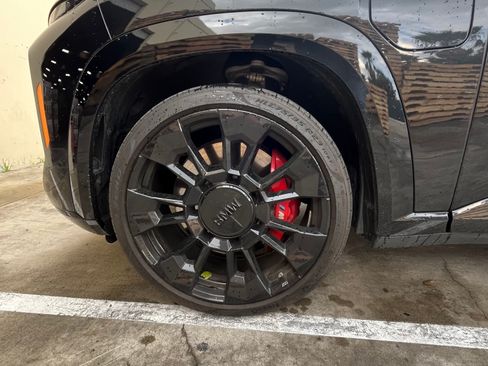 Used 2025 BMW XM Sport Utility 4D image 5