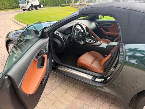 Used 2021 Jaguar F-TYPE First Edition image 9