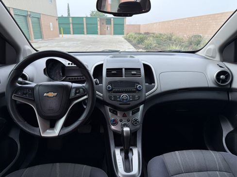 Used 2014 Chevrolet Sonic LT image 18