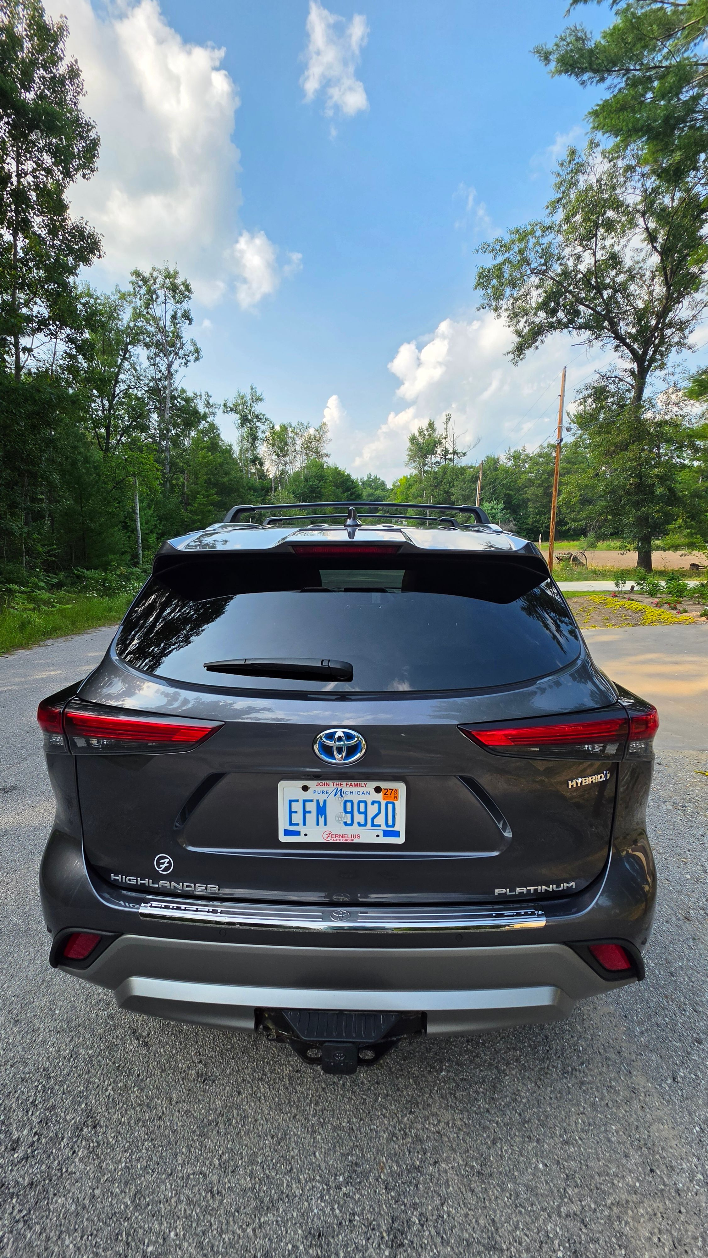 Used 2021 Toyota Highlander Platinum AWD/4WD image 2