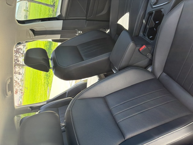 Used 2024 Volkswagen Tiguan SE AWD/4WD image 4