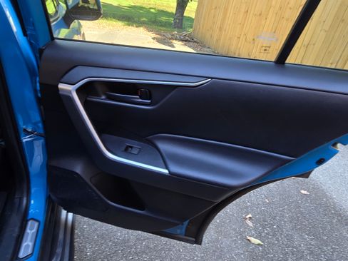 Used 2021 Toyota RAV4 LE w/ Protection Package (TMS) image 10