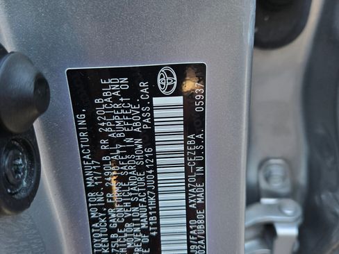 Used 2018 Toyota Camry LE image 6