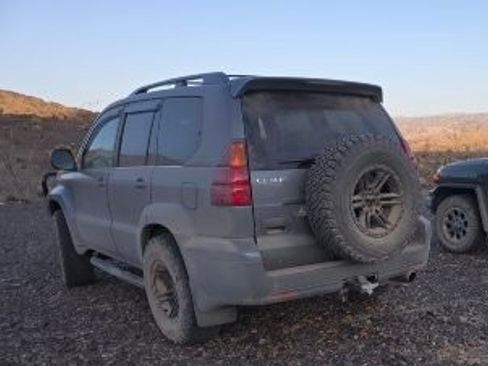 Used 2004 Lexus GX 470 470 Sport Utility 4D image 9