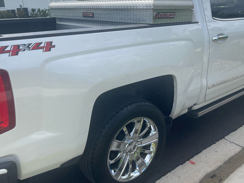 Used 2018 Chevrolet Silverado 1500 High Country image 4