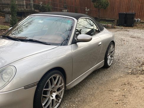 Used 1999 Porsche 911 Carrera 4 AWD/4WD image 2
