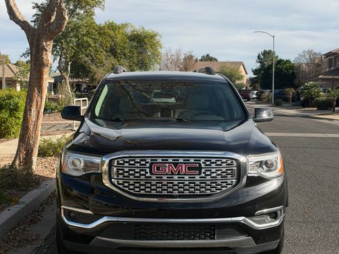 Used 2017 GMC Acadia Denali w/ Technology Package image 4