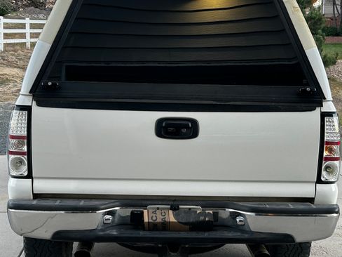 Used 2001 Chevrolet Silverado 1500 LS w/ Off-Road Skid Plate Pkg image 4