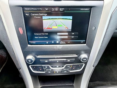Used 2016 Ford Fusion Energi SE FWD image 16