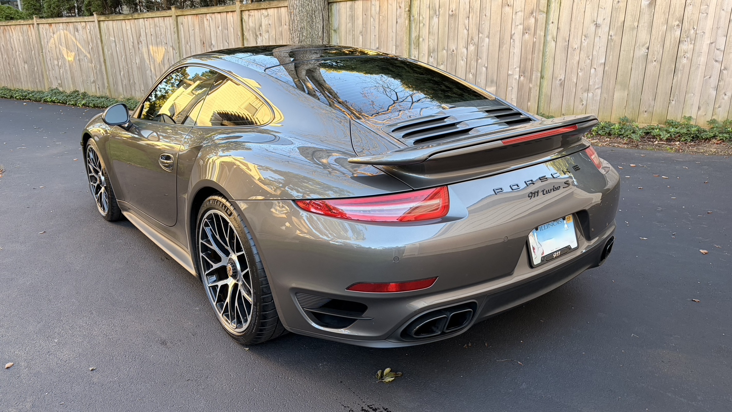 Used 2015 Porsche 911 Turbo S AWD/4WD image 10