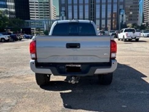 Used 2019 Toyota Tacoma TRD Off-Road image 5