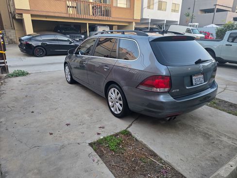Used 2013 Volkswagen Jetta SE image 4