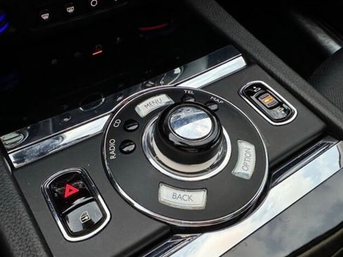 Used 2011 Rolls-Royce Ghost image 32