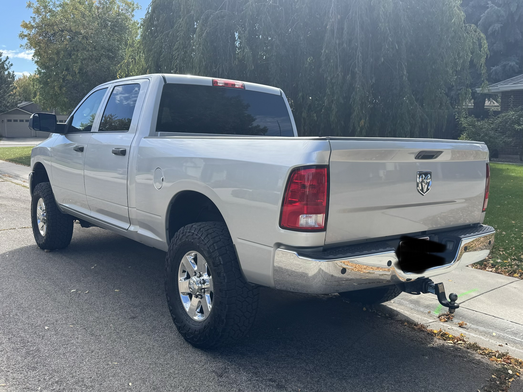 Used 2016 RAM 2500 Tradesman w/ Chrome Appearance Group AWD/4WD image 2