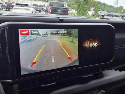 Used 2024 Jeep Wrangler High Altitude AWD/4WD image 20