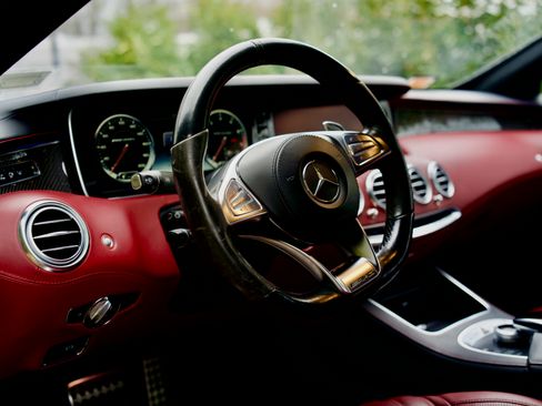 Used 2017 Mercedes-Benz S 63 AMG 4MATIC Cabriolet image 32