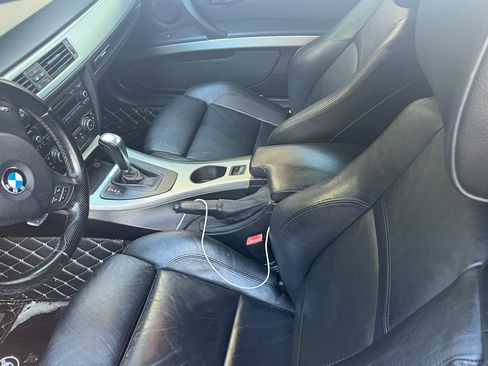 Used 2012 BMW 335i Convertible image 4