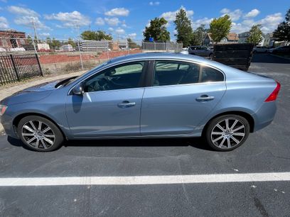 Used 2017 Volvo S60 T5 Inscription Platinum w/ Climate Package