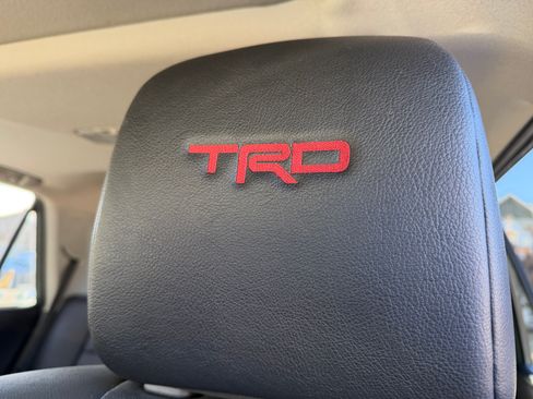 Used 2020 Toyota 4Runner TRD Off-Road Premium image 12