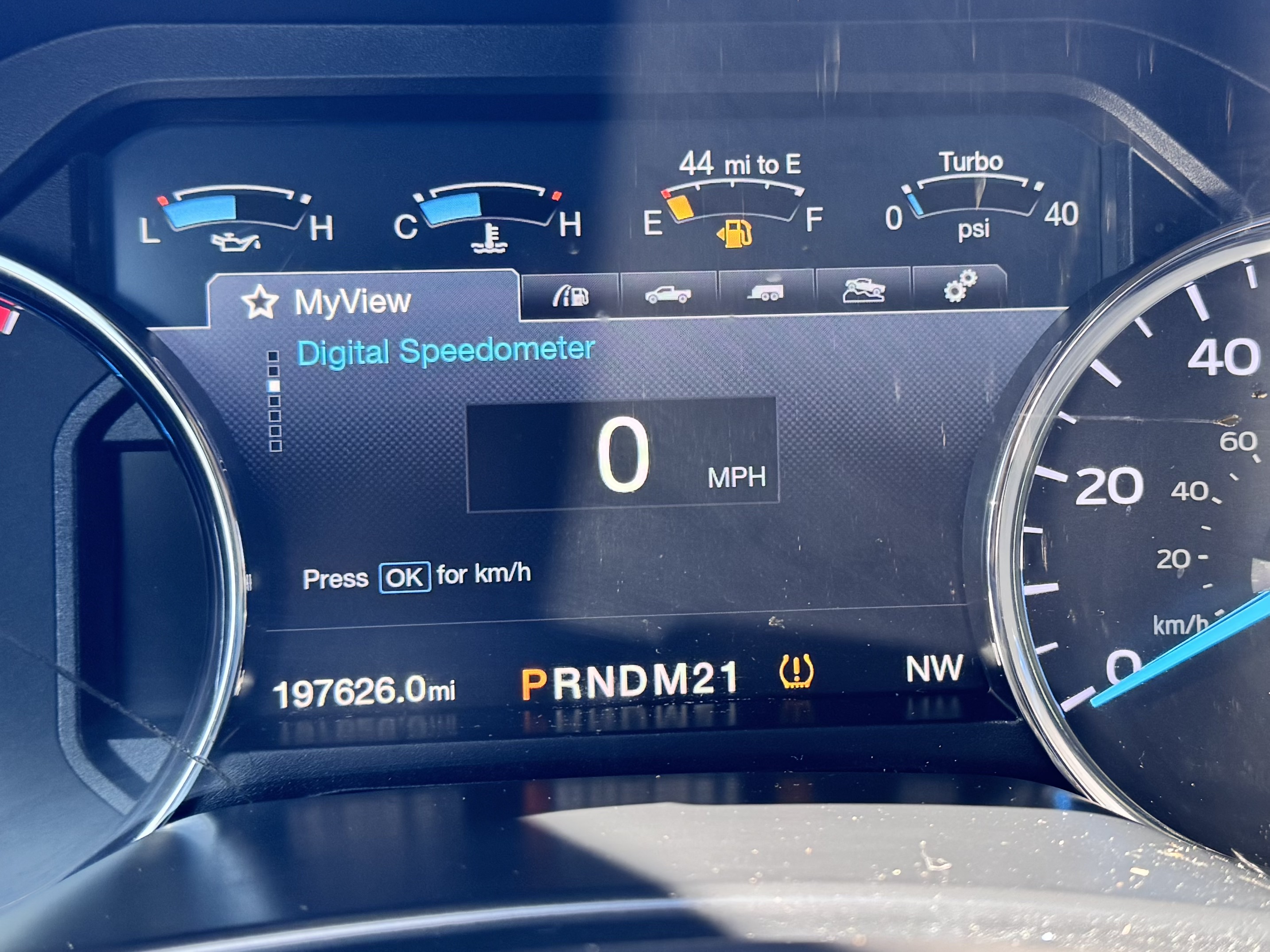 Used 2018 Ford F250 Lariat w/ Lariat Ultimate Package AWD/4WD image 24