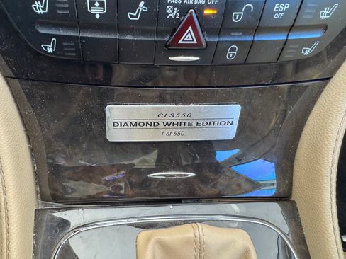 Used 2008 Mercedes-Benz CLS 550 image 8