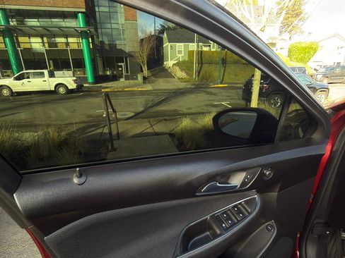 Used 2016 Chevrolet Cruze LT image 10