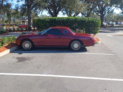 Used 2004 Ford Thunderbird image 11