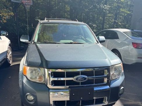 Used 2010 Ford Escape Limited image 5