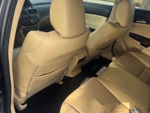 Used 2011 Honda Crosstour EX-L image 12