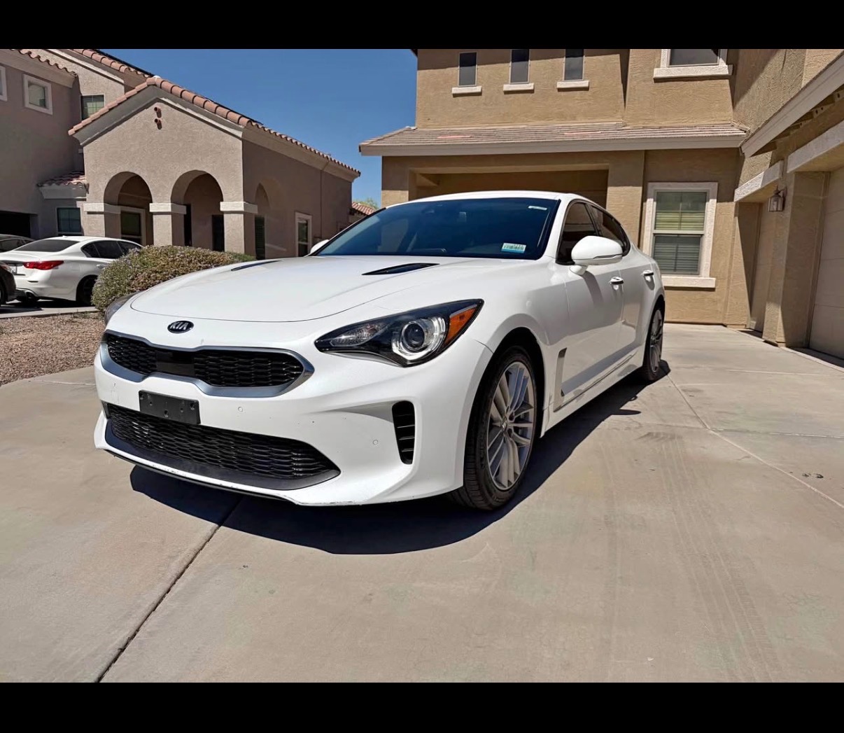 Used 2018 Kia Stinger RWD image 1
