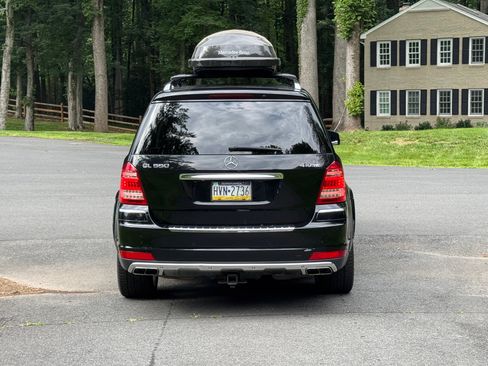 Used 2011 Mercedes-Benz GL 550 4MATIC image 9