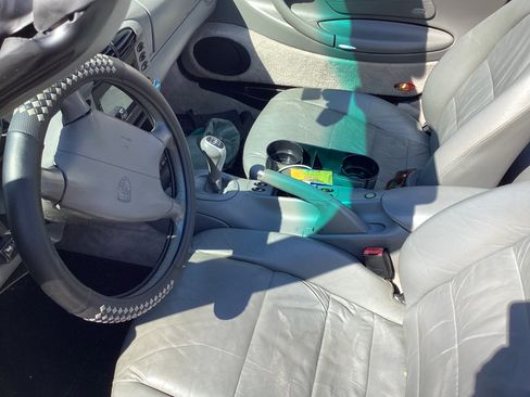 Used 2000 Porsche 911 Carrera image 17