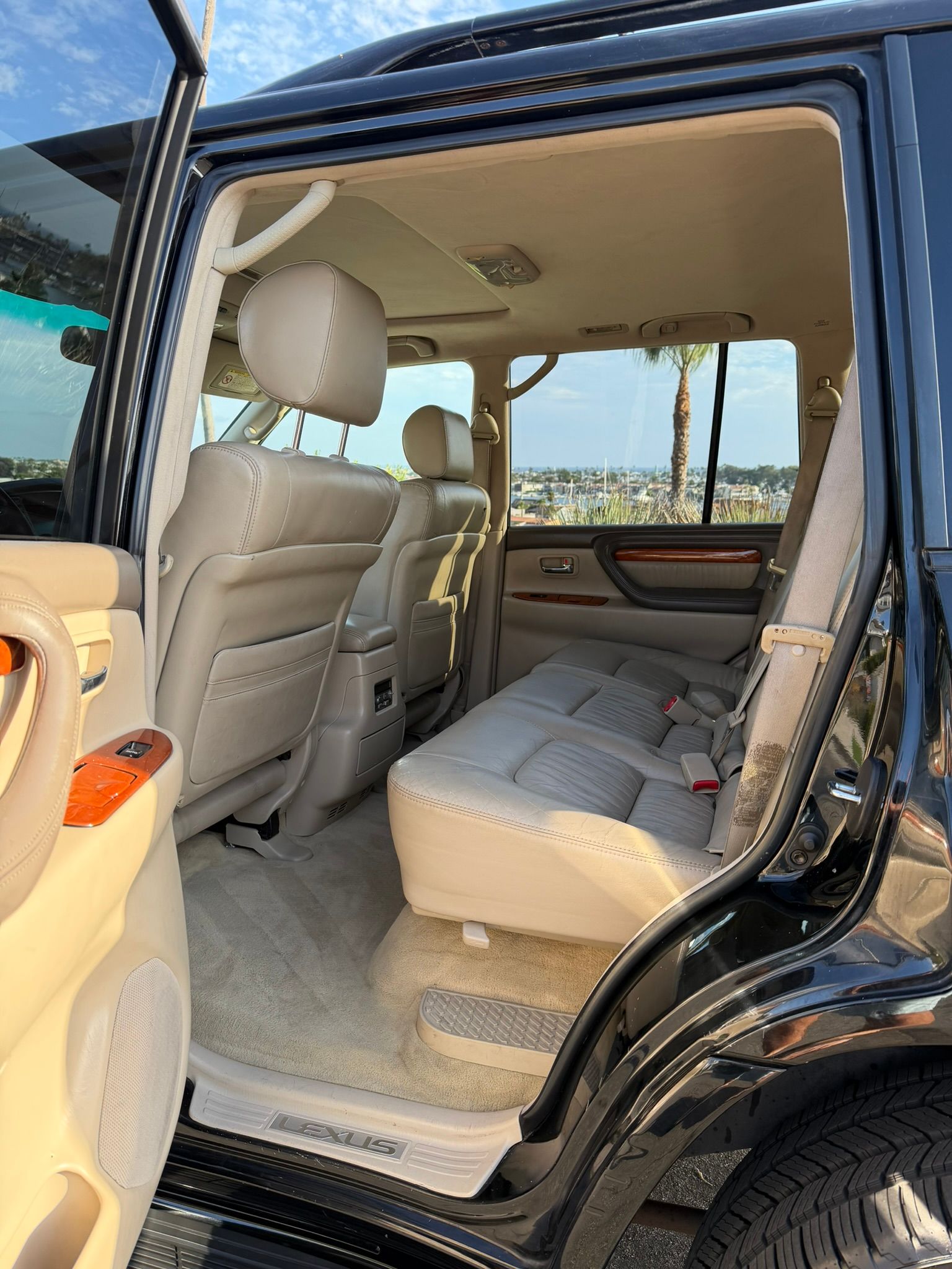 Used 2004 Lexus LX 470 4WD image 11