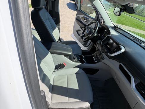 Used 2018 GMC Terrain SLT AWD/4WD image 9
