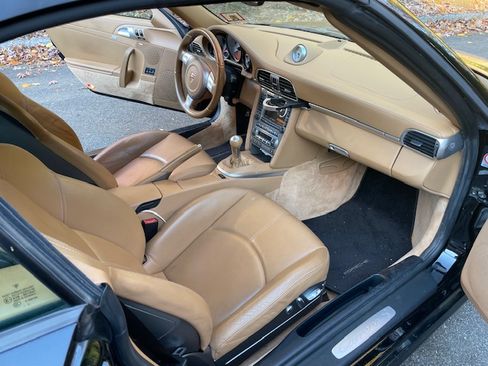 Used 2006 Porsche 911 Carrera S RWD image 8