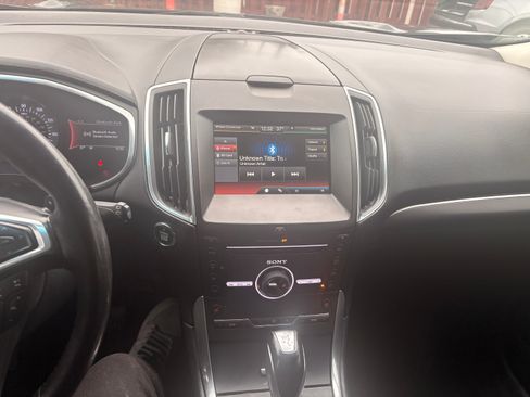 Used 2015 Ford Edge Titanium image 16