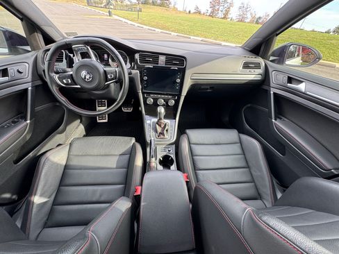 Used 2021 Volkswagen GTI SE image 29