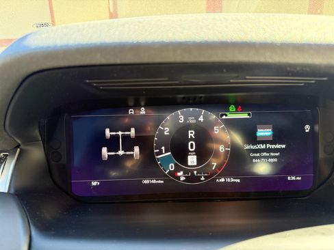 Used 2022 Land Rover Discovery Sport SE R-Dynamic image 6