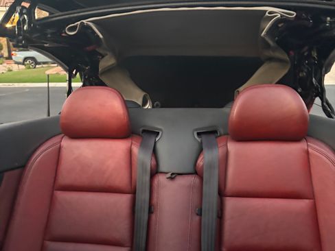 Used 2011 Volvo C70 T5 image 14