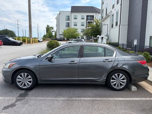 Used 2011 Honda Accord EX-L image 8