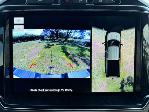 Used 2022 Ford F250 King Ranch w/ King Ranch Ultimate Package AWD/4WD image 15