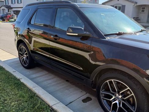 Used 2016 Ford Explorer Sport w/ Equipment Group 401A image 8