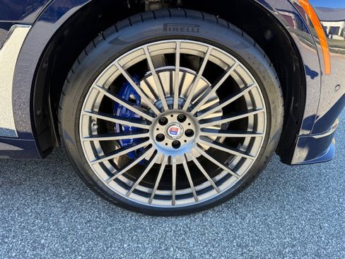 Used 2024 BMW ALPINA XB7 image 11